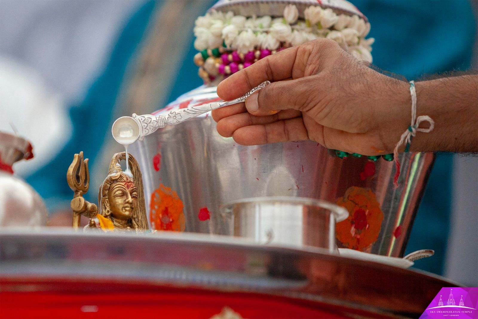 ©1987-2017 SKS Swaminarayan Temple East London